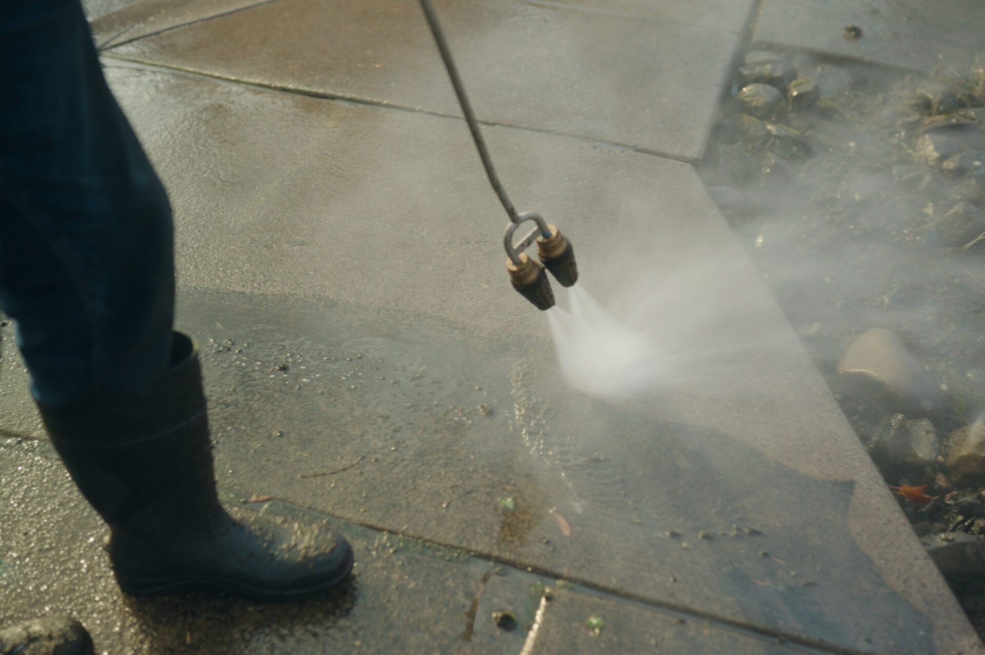 Power washer to sidewalk